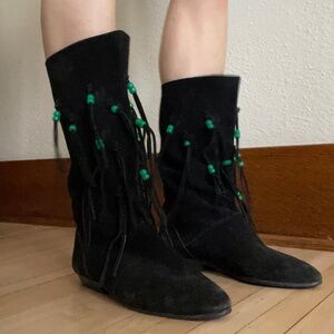 Vintage Elastomere made in Italy suede boots with fridge and beads